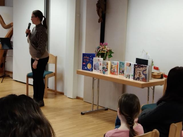 Begrüßung durch Bibliotheksleiterin